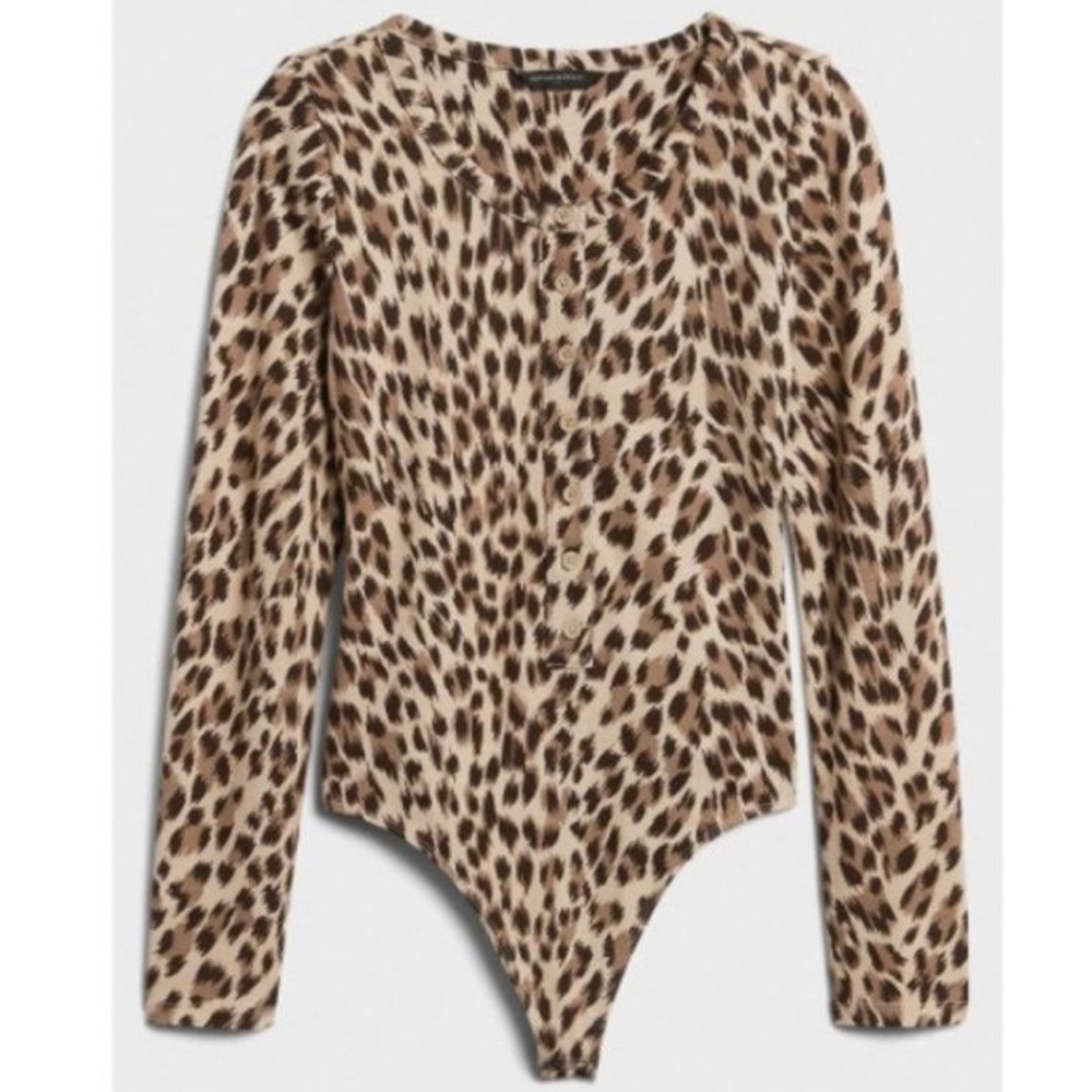 Cheetah print small Banana Republic bodysuit